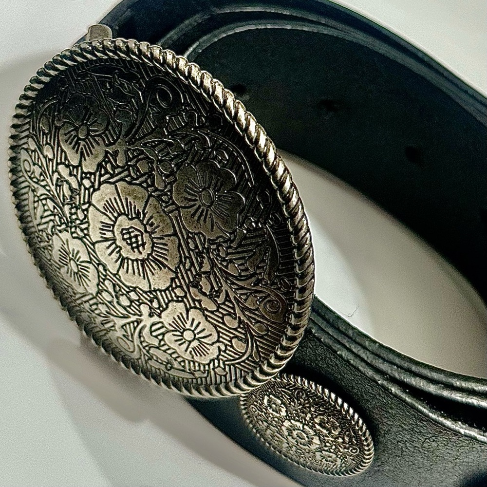 Chicos Split Leather black belt